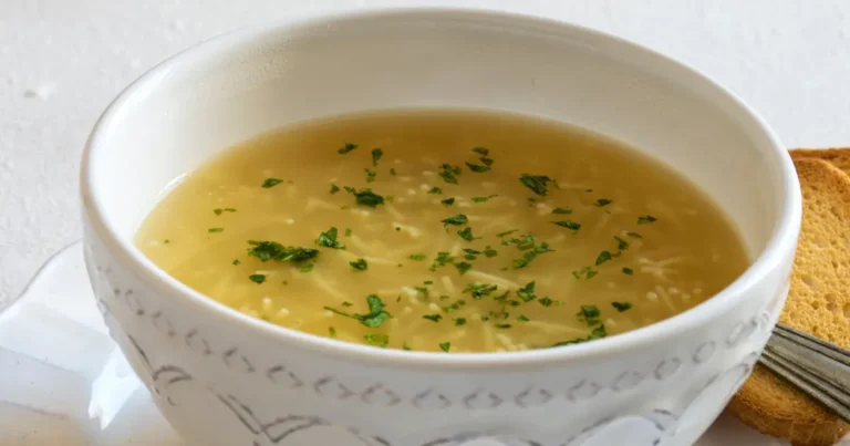 Caldo de mandioquinha com frango