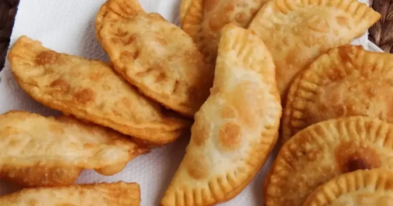 Pastel de salsicha na air fryer