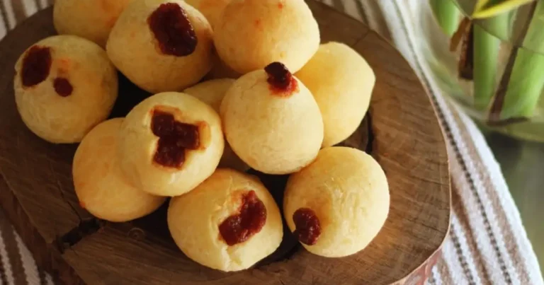 Pão de Queijo com Goiabada