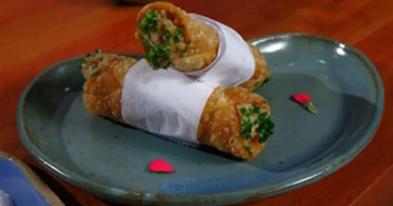 Foto da receita de Canudinho de massa de pastel com recheio de pernil e catupiry