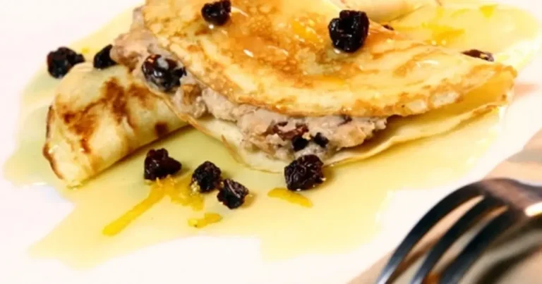 Foto da receita de Crepes na calda de maçã