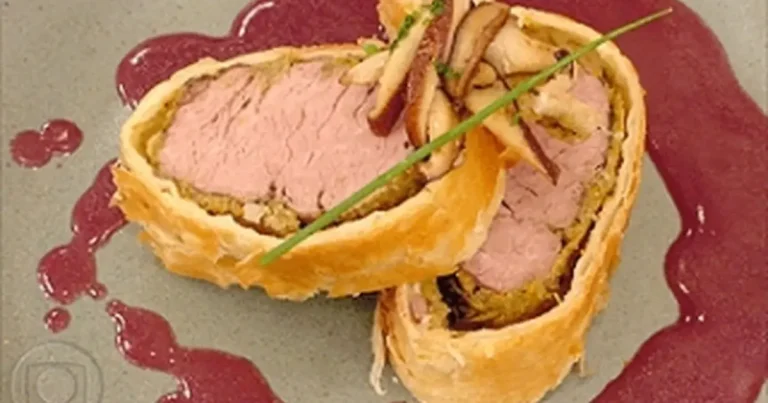 Foto da receita de Filé Mignon Folhado Com Molho de Vinho Tinto