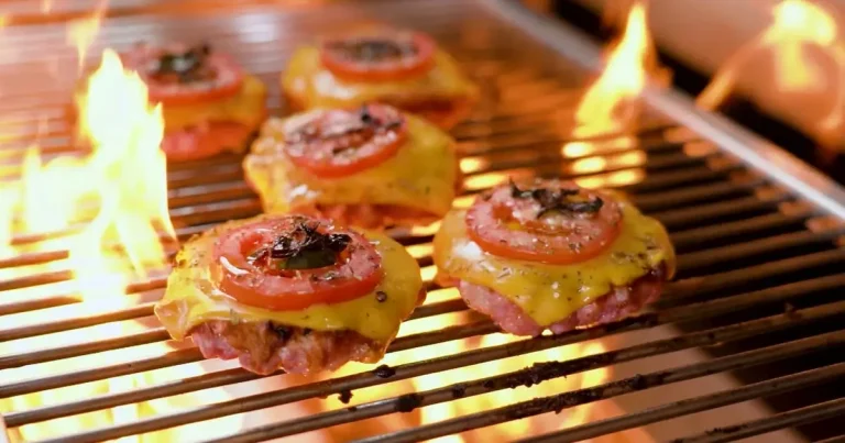 Mini pizza de linguiça