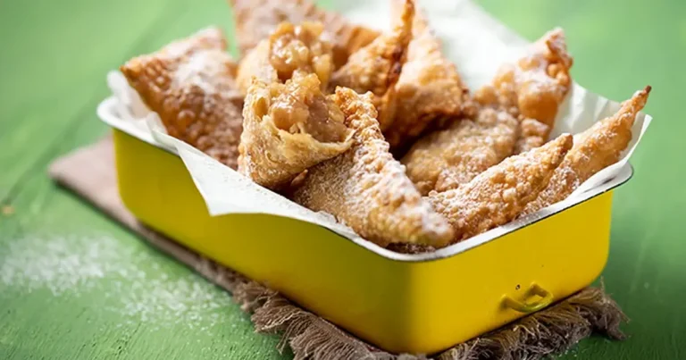 Foto da receita de Pastel caseiro recheado com banana