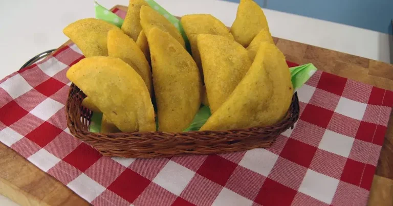 Foto da receita de Pastel de Angu com Carne Seca