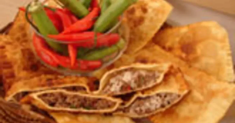 Pastel de Carne Moída com Quiabo