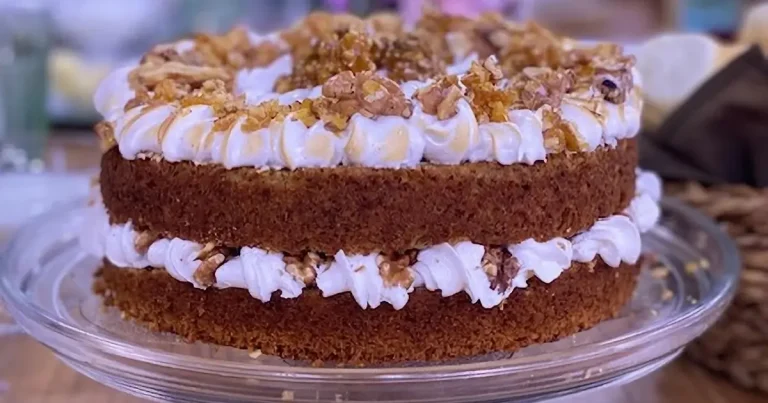 Foto da receita de Bolo de nozes com merengue suíço