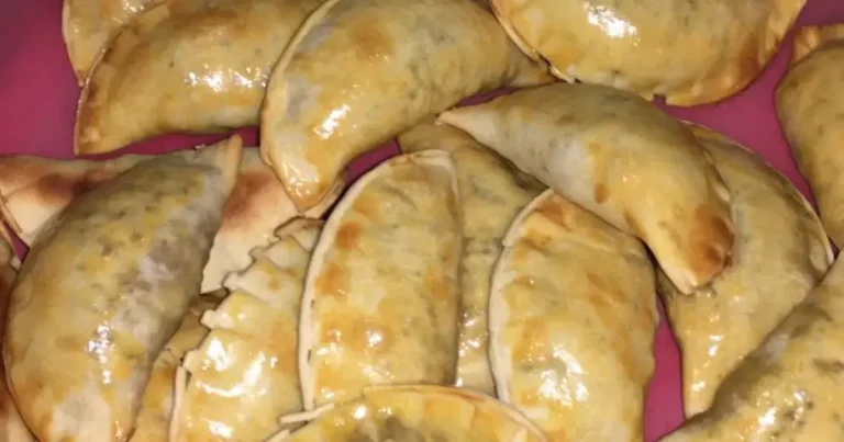 Foto da receita de Pastel de carne com queijo assado