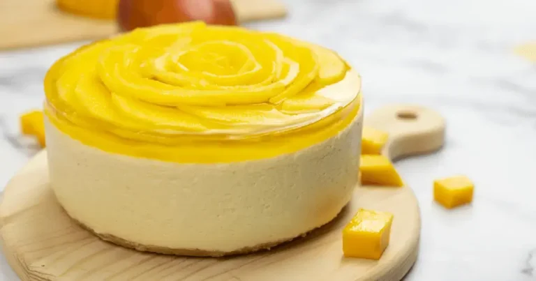 Foto da receita de Torta com creme de baunilha e sorvete de manga
