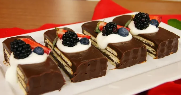 Foto da receita de Torta de Biscoitos