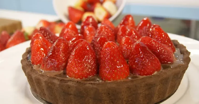 Foto da receita de Torta de Brigadeiro com Morango