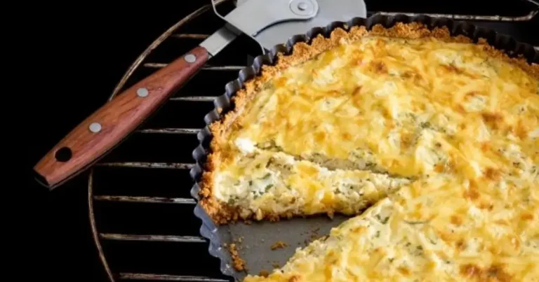 Foto da receita de Torta de cebola e frango
