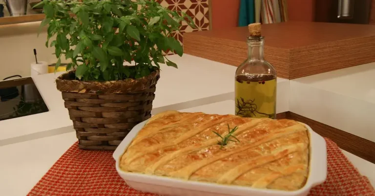 Foto da receita de Torta de Frango Cremosa