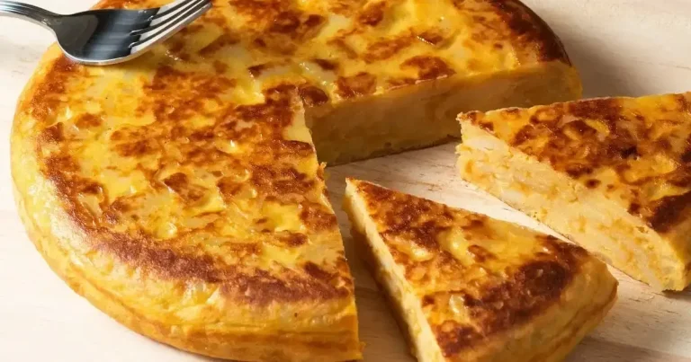 Foto da receita de Torta de milho com quiabo tostado e torresmo