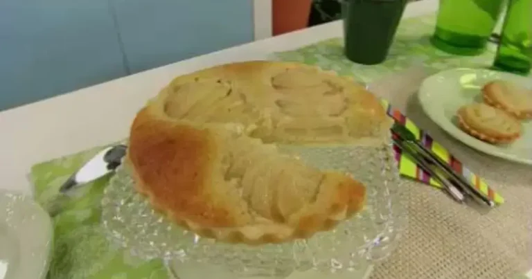 Foto da receita de Torta de Peras com Creme de Amêndoas