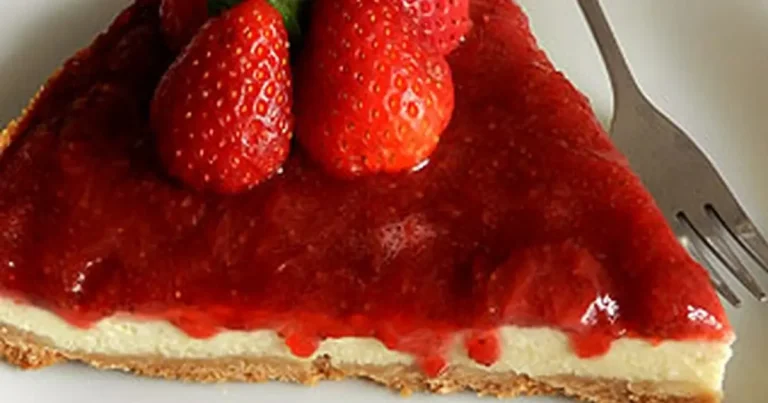 Foto da receita de Cheesecake com cobertura de morango