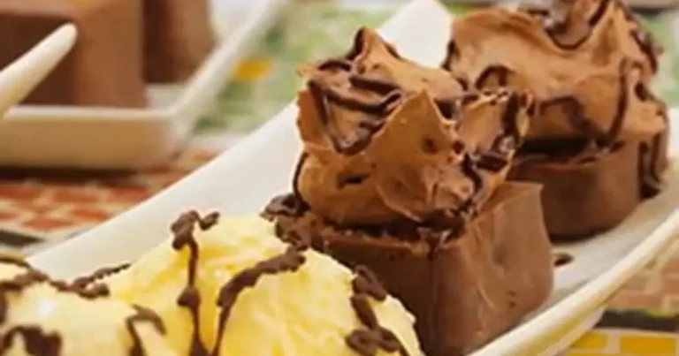 Foto da receita de Mousse de chocolate com pão de mel e sorvete