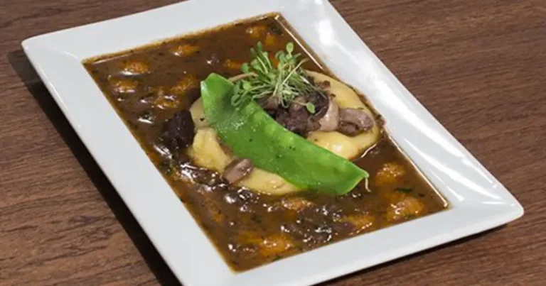 Foto da receita de Picadinho de Cordeiro com Purê de Mandioca