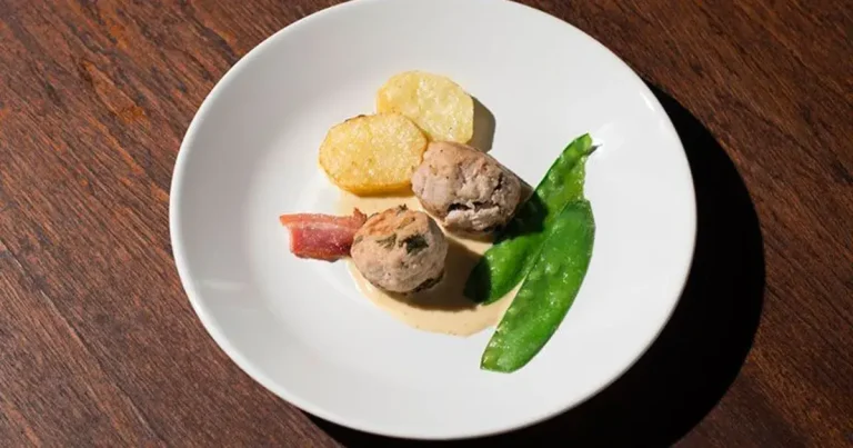Foto da receita de Polpetone Suíno com Creme de Cogumelo
