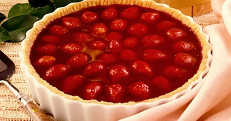 Foto da receita de Pudim-torta de morango