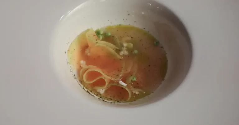Sopa fria defumada