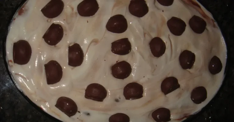 Foto da receita de Torta de Bombom Serenata de Amor