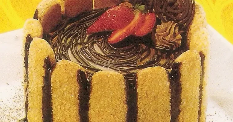 Foto da receita de torta de chocolate com biscoito champagne