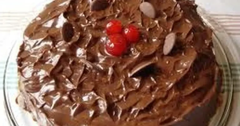 Foto da receita de Torta de chocolate com cachaça