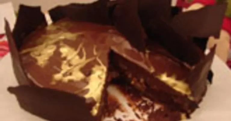 Foto da receita de Torta de chocolate com surpresa de avelã