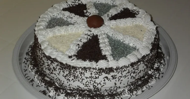 Foto da receita de Torta de Chocolate e Morangos