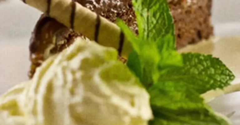 Foto da receita de Torta de chocolate recheada com damasco