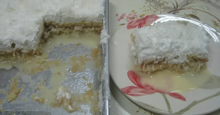 Foto da receita de Torta de Coco Afogada