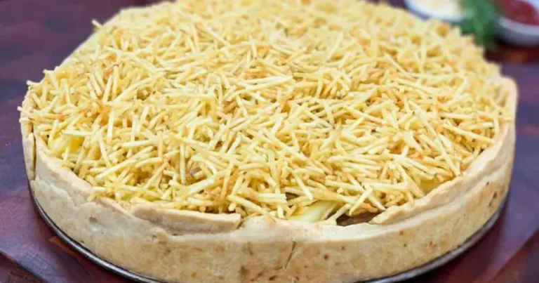 Foto da receita de Torta de Estrogonofe