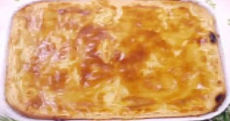 Foto da receita de Torta de Frango Com Queijo Cremoso