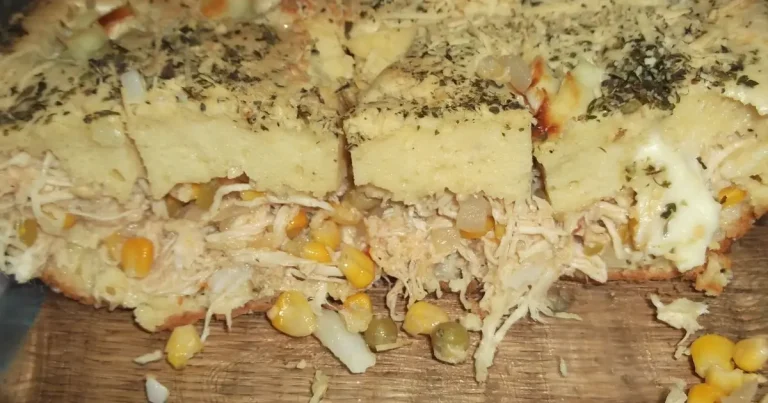 Torta de Frango Cremoso com Requeijão