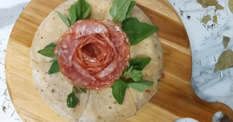 Foto da receita de Torta de frigideira de salame e espinafre