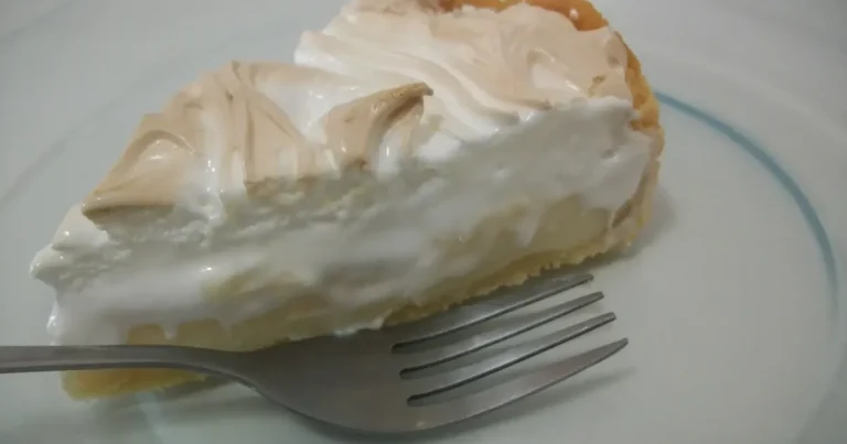 Foto da receita de Torta de limão com cobertura de marshmallow