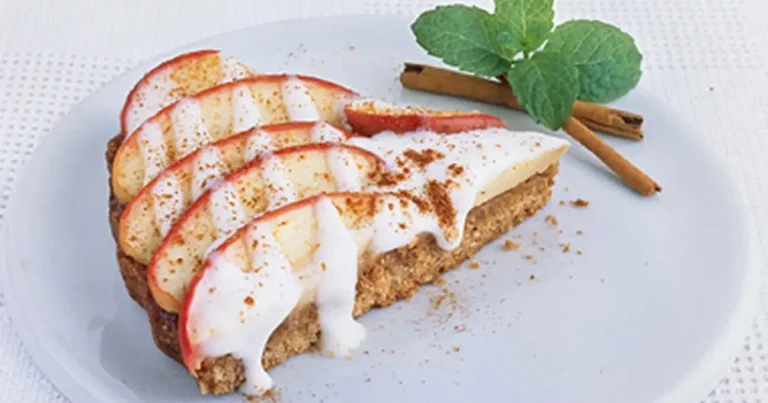 Foto da receita de torta de maçã com creme de leite
