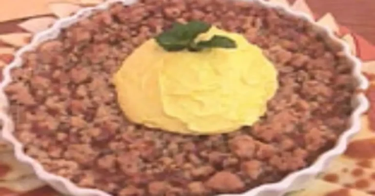 Foto da receita de Torta de Maçã Crocante Com Calda de Caramelo