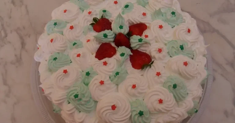 Foto da receita de Torta de Morango com Nata