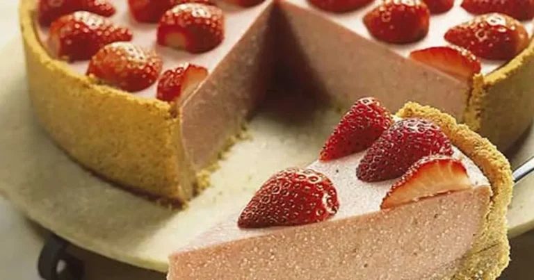 Foto da receita de Torta de ricota com morango