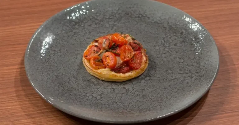 Foto da receita de Torta de tomate com mostarda
