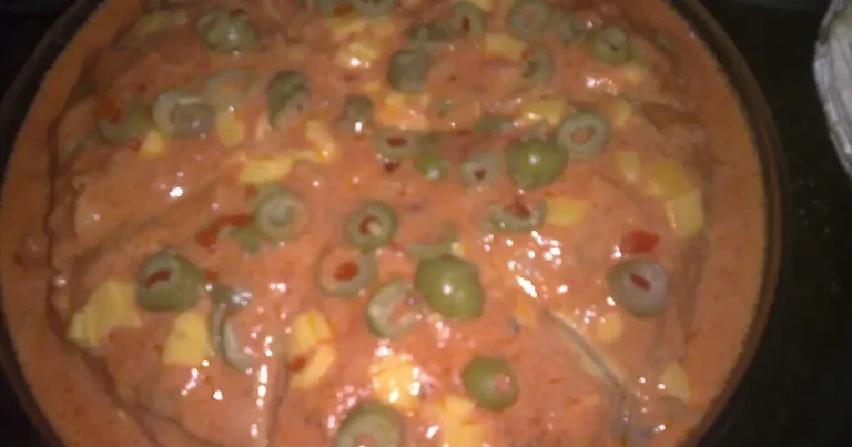 Foto da receita de torta diferente de carne moída e molho cremoso