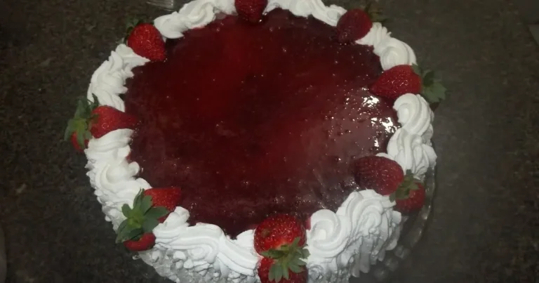 Foto da receita de Torta Petit Morango