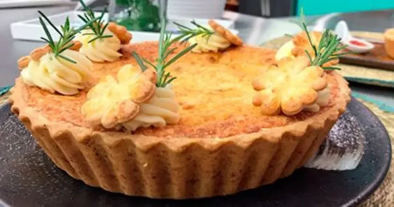 Foto da receita de Torta Souflé de Carne Seca
