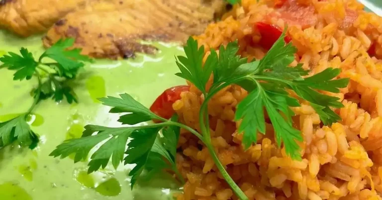 Foto da receita de Arroz catalão com tilápia ao molho de rúcula
