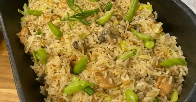 Foto da receita de Arroz com frango e cogumelo