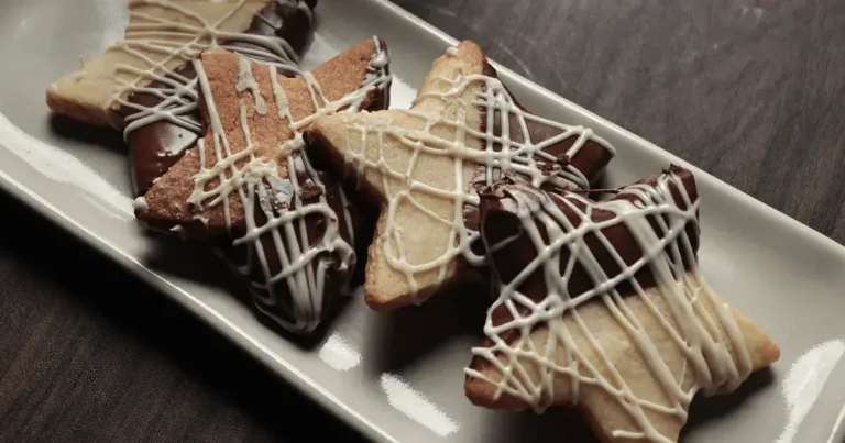 Foto da receita de Biscoito de chocolate amanteigado de Natal