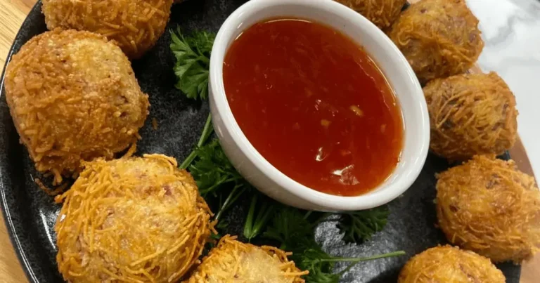 Foto da receita de Bolinho de batata e carne-seca empanado no cabelinho de anjo