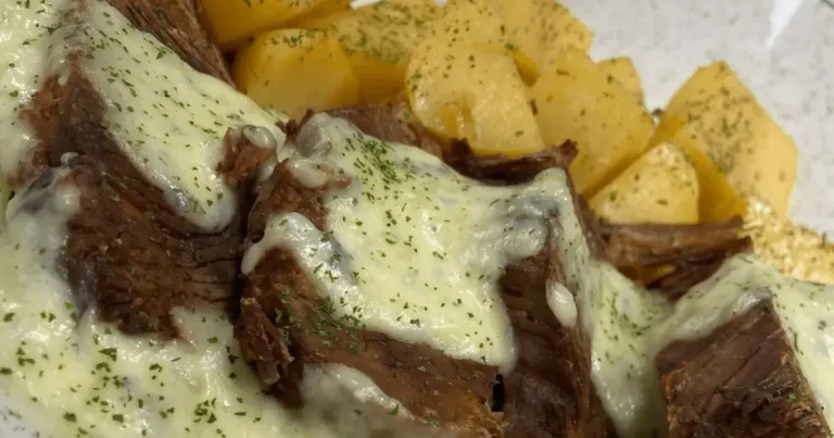 Foto da receita de Carne de panela ao molho de gorgonzola